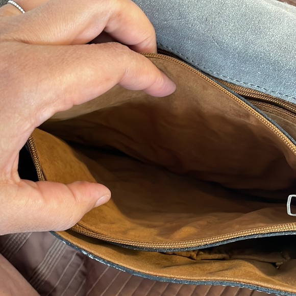 Patricia Nash Saddle Bag Taupe/Putty Tooled Leather w braided black leather trim - Picture 7 of 9